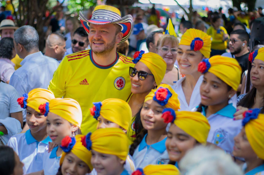 Senador Santi Montoya